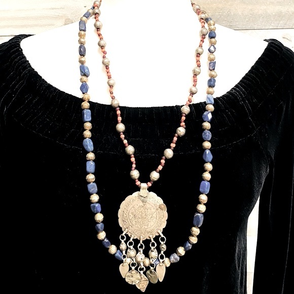 Double Strand BOHO India medallion pendant necklace - Picture 9 of 9